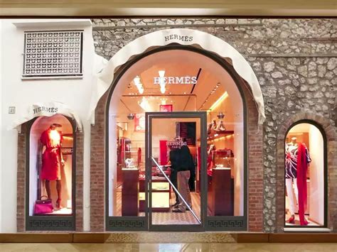 capri women's store italy.